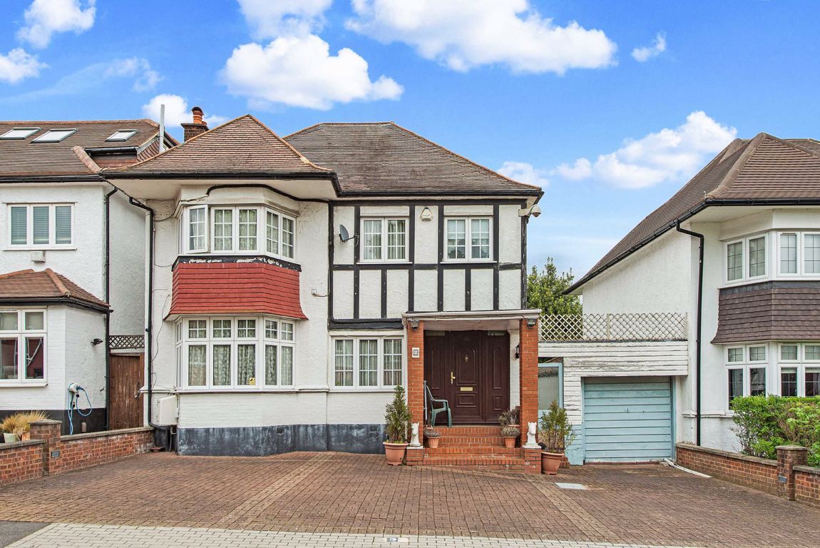 4 bed detached house for sale in Cheyne Walk, London NW4 Zoopla