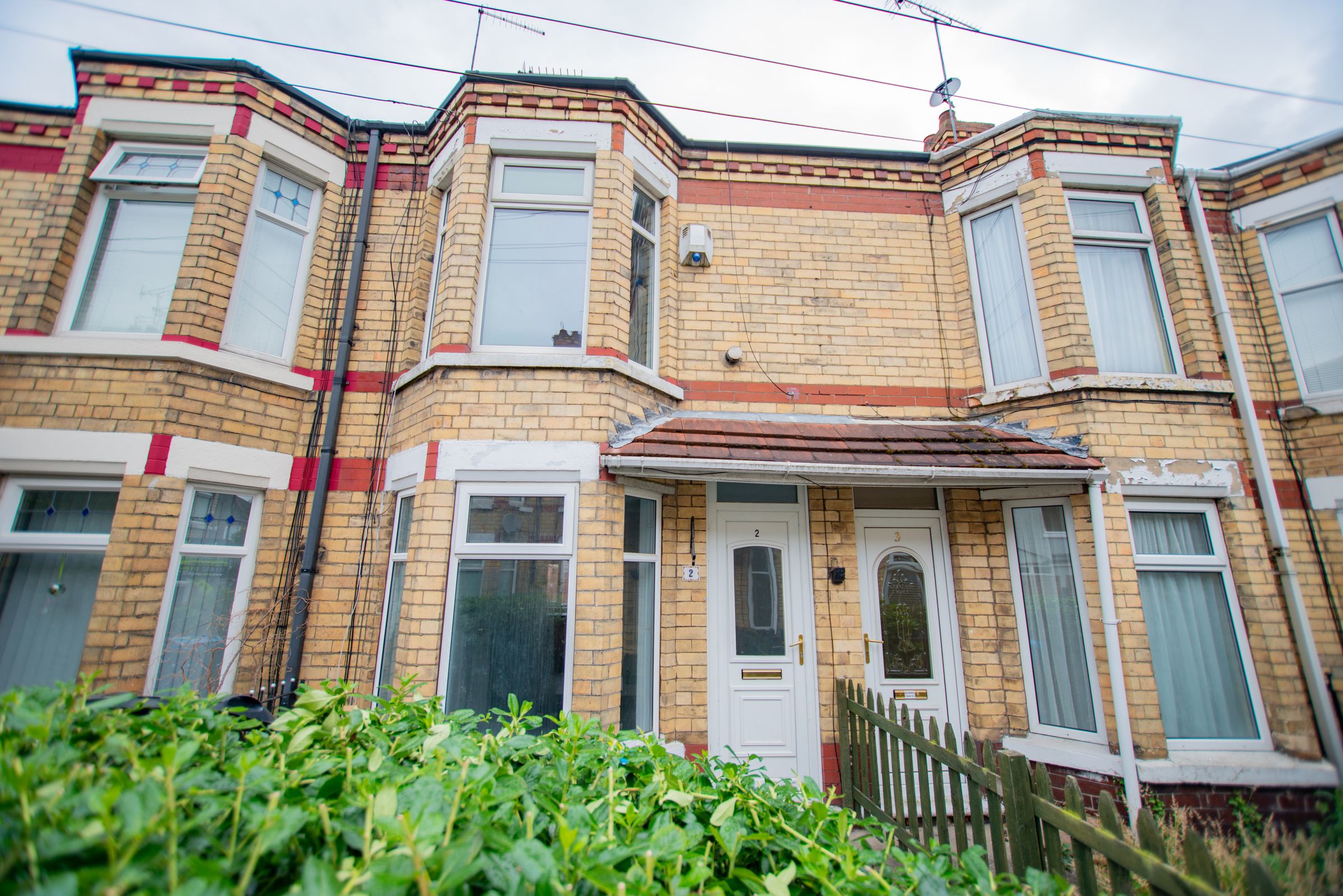 2 bed terraced house to rent in Lynton Avenue, Perth Street West, Hull