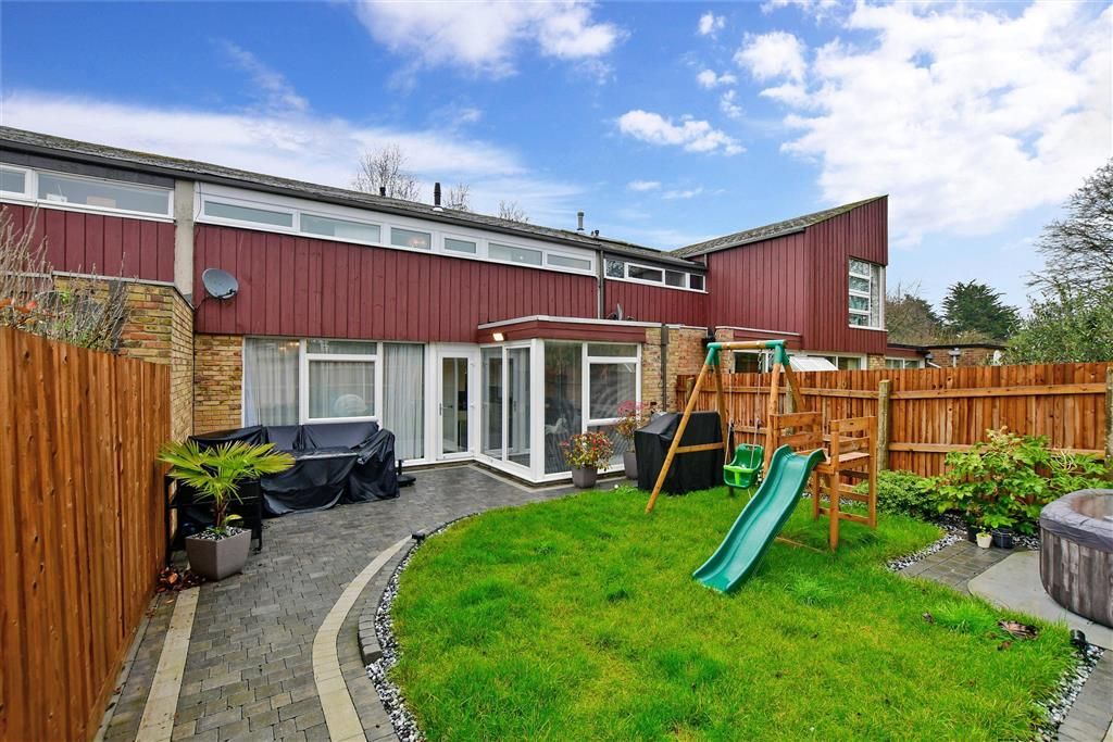 3 bed terraced house for sale in Punch Croft, New Ash Green, Longfield