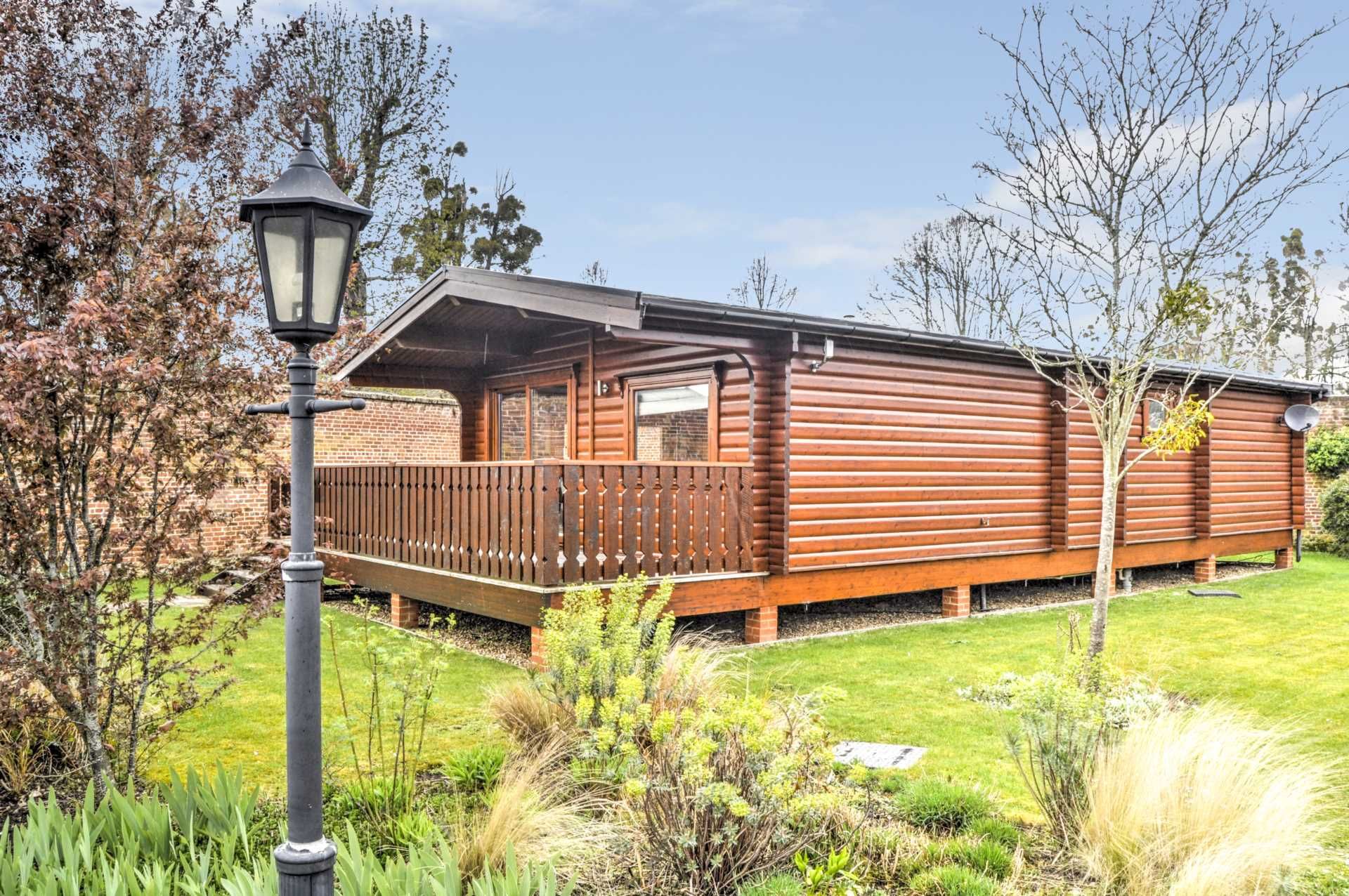 2 bed detached house for sale in Harleyford Estate, Marlow No Upper Chain SL7 Zoopla