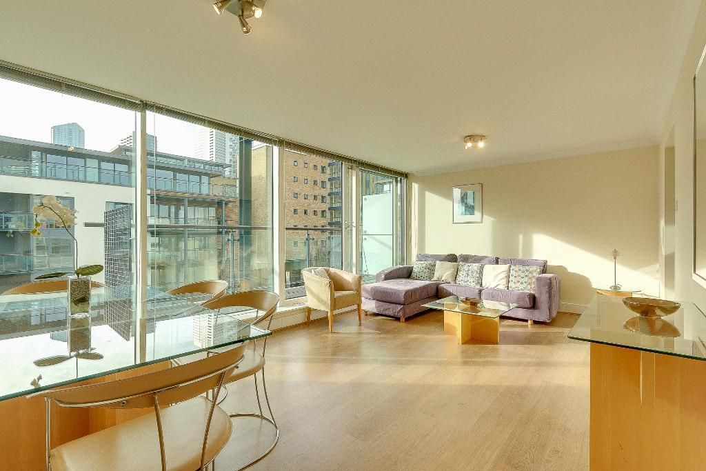 254 Boardwalk Place, London E14  