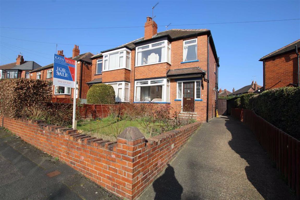 3 bed semidetached house for sale in Fawcett Avenue, Lower Wortley