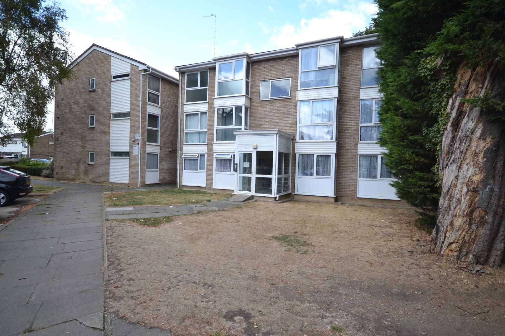 2 bed flat for sale in Vincent Road, Luton LU4 Zoopla