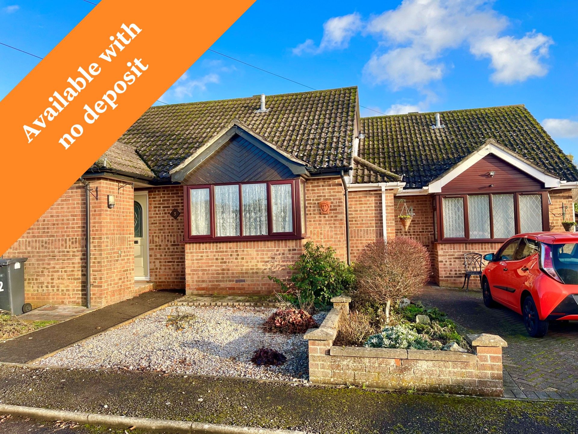 2 bed terraced bungalow to rent in St. Margarets Road,