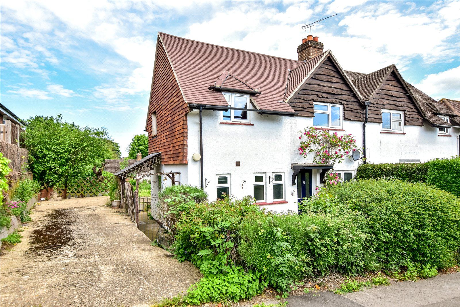 3 bed end terrace house for sale in Capell Road, Chorleywood