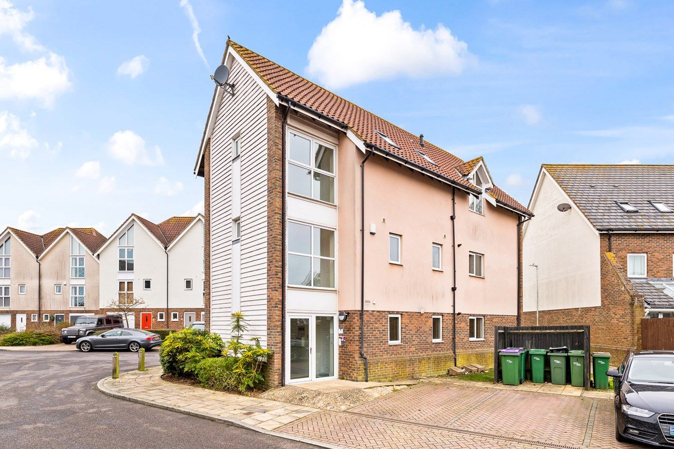 2 bed flat for sale in Redwing Close, Hawkinge, Folkestone CT18 Zoopla