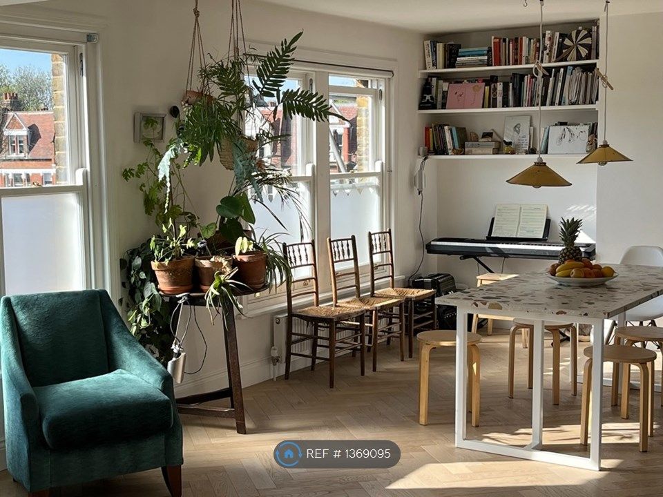3 bed flat to rent in Albion Road, London N16 Zoopla