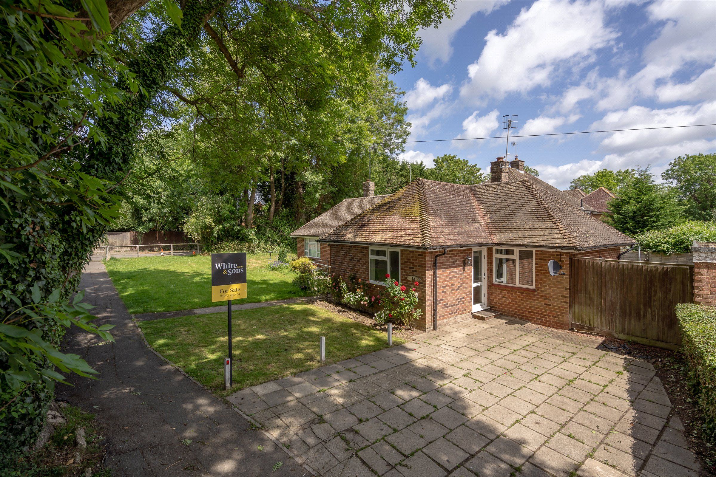 1 bed bungalow for sale in Perrylands, Charlwood, Horley RH6 Zoopla