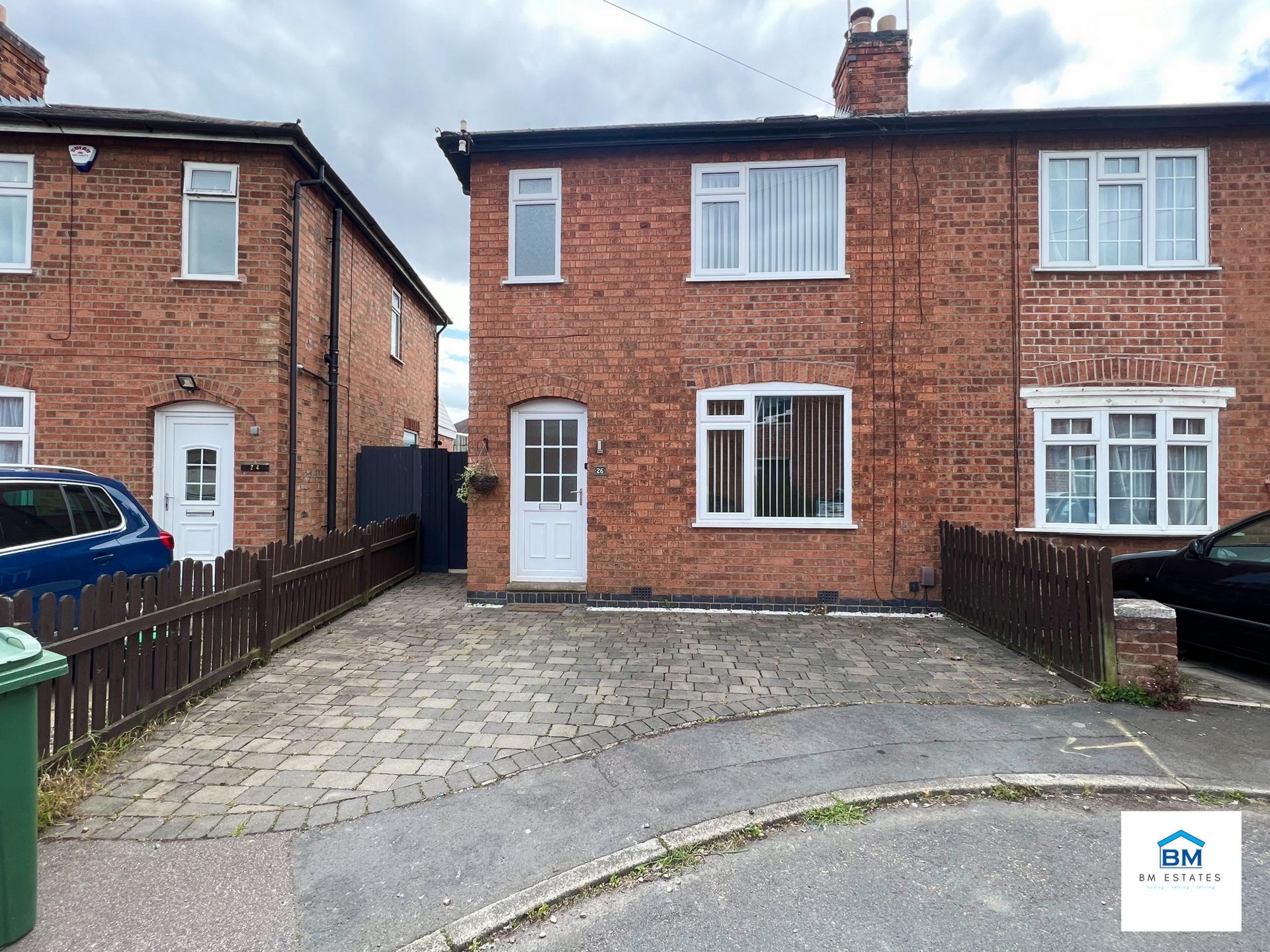 3 bed semidetached house to rent in Lawn Avenue, Birstall LE4 Zoopla