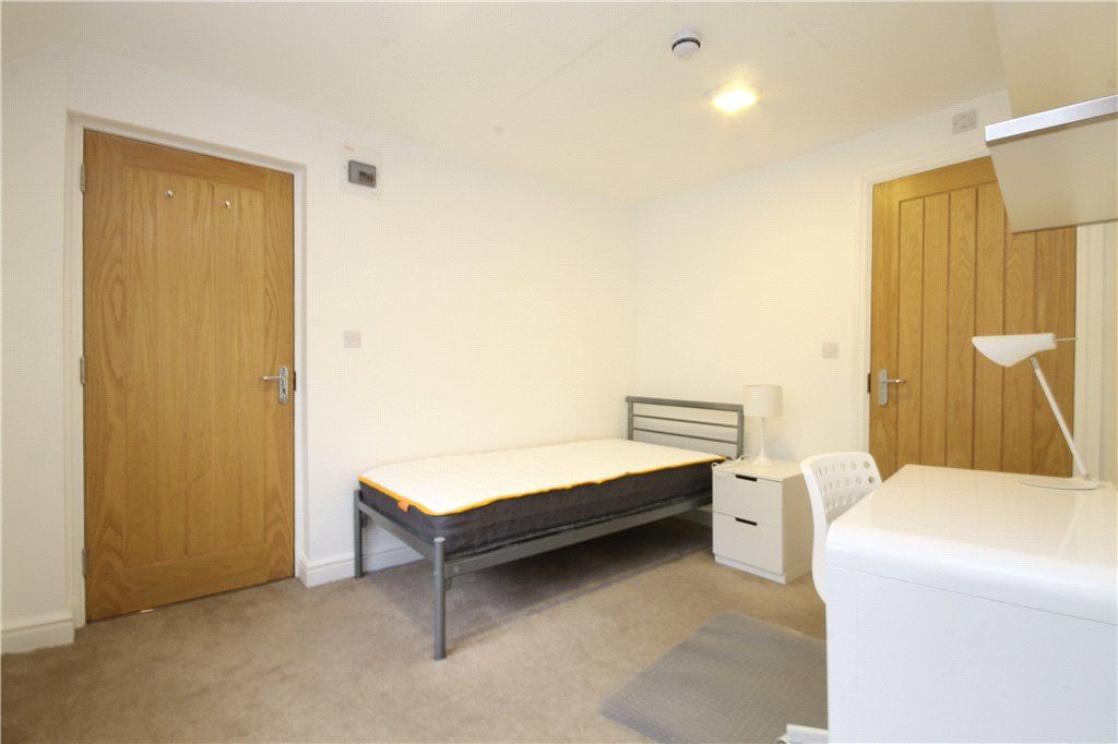 Property to rent in Portsmouth Road, Guildford, Surrey GU2 Zoopla
