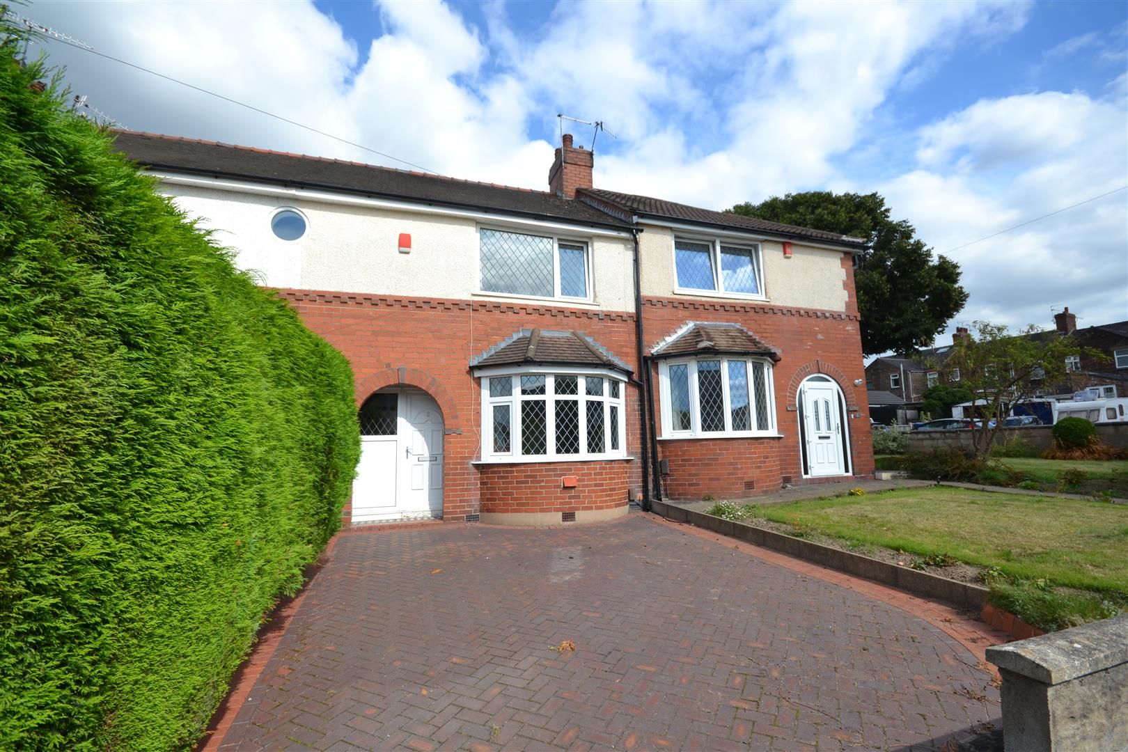 2 bed property for sale in Sparch Grove, May Bank, NewcastleUnderLyme