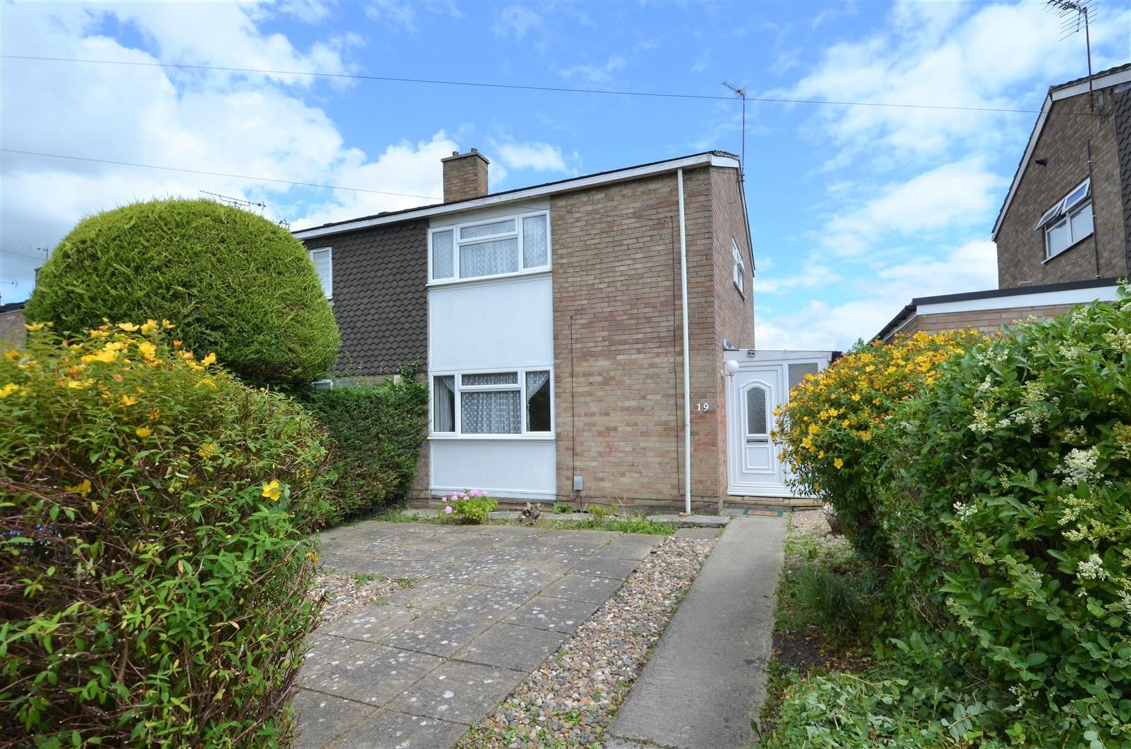 2 bed property for sale in Lansdowne Road, Aylesbury HP20 Zoopla