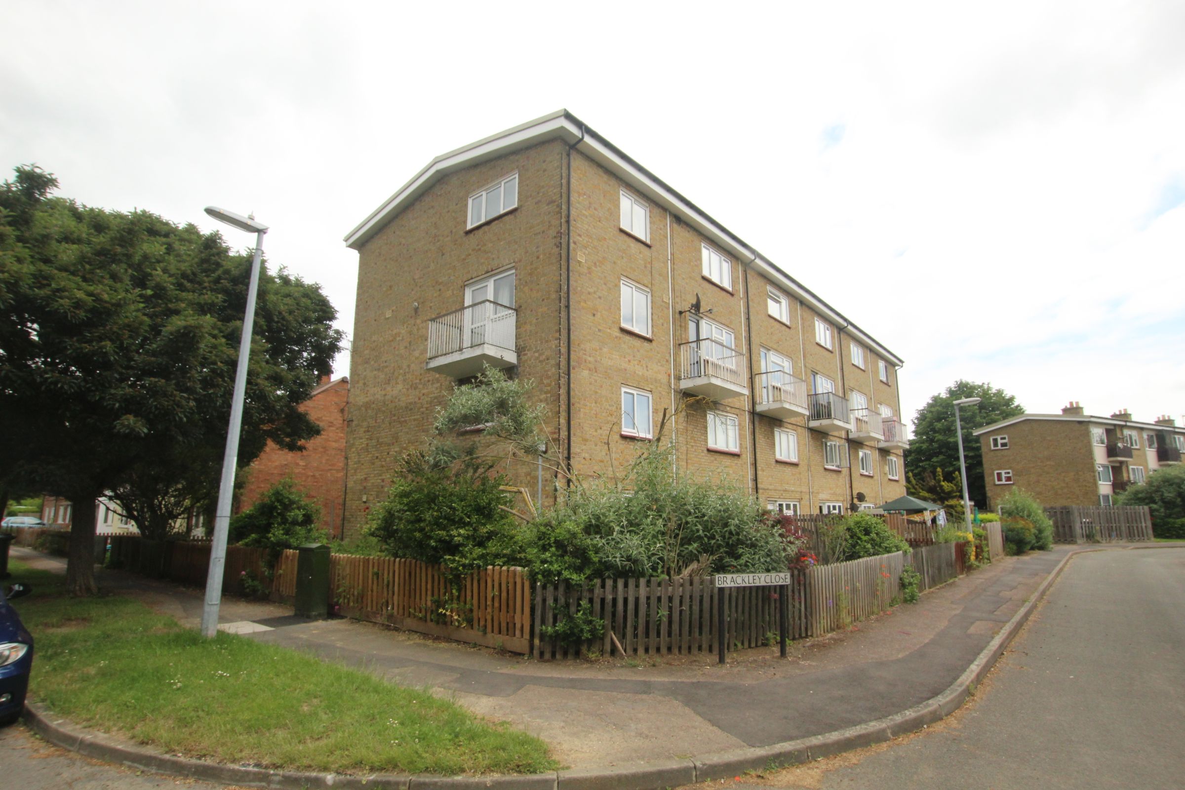 Brackley Close, Cambridge CB4  