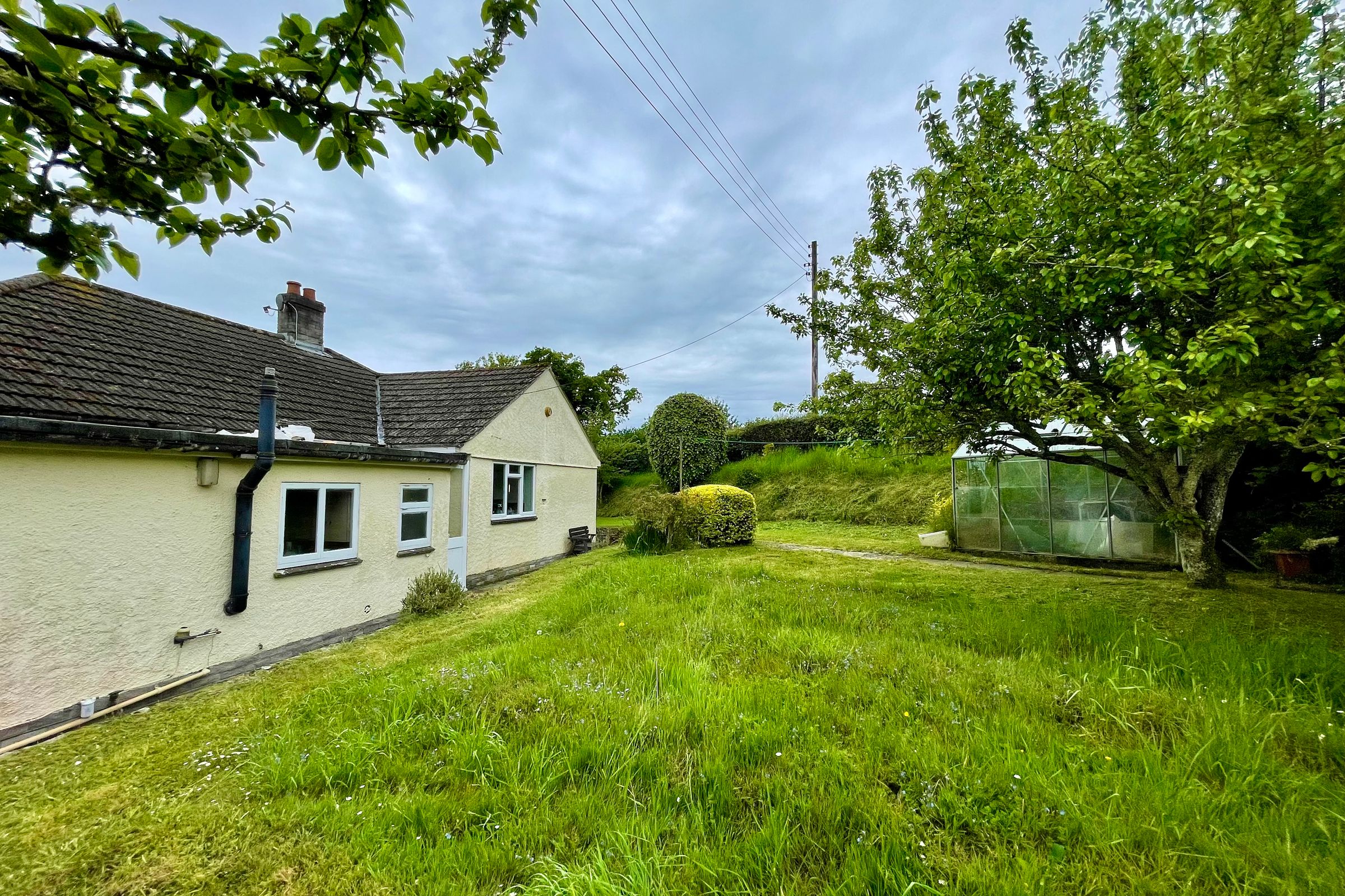 3 bed detached bungalow to rent in Yealmbridge, Yealmpton, Plymouth PL8