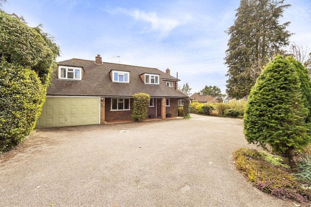 4 bed detached house for sale in Stylecroft Road, Chalfont St Giles HP8