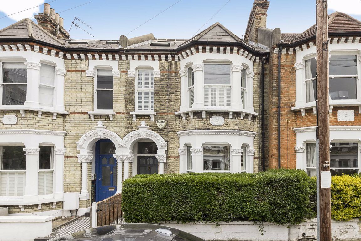 4 bed property for sale in Thirsk Road, London SW11 Zoopla