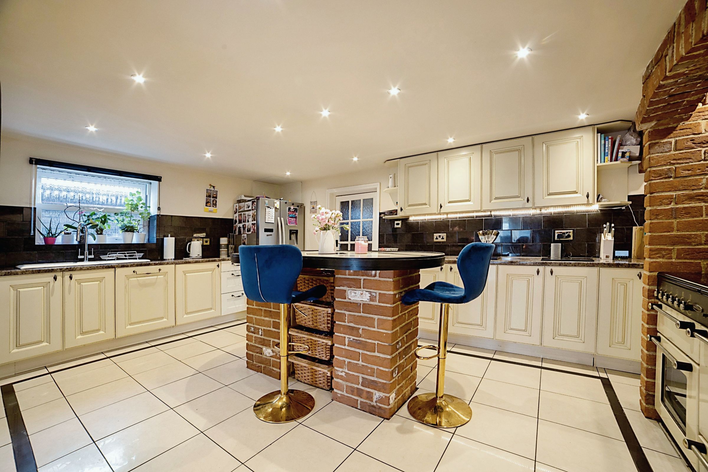 4 bed semidetached house for sale in Griston Road, Watton, Thetford