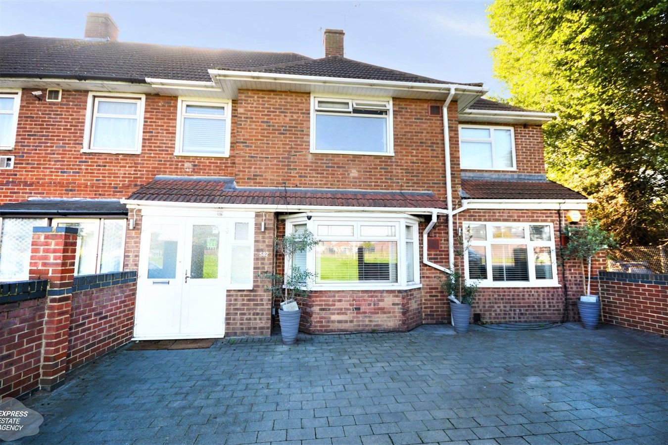4 Bed Semi detached House For Sale In Bath Road Hounslow TW5 Zoopla 4-bed-semi-detached-house-for-sale-in-bath-road-hounslow-tw5-zoopla