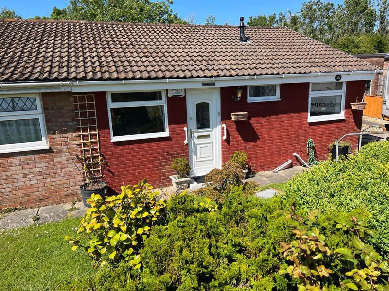 2 bed semidetached bungalow to rent in Maes Talcen, Brackla, Bridgend