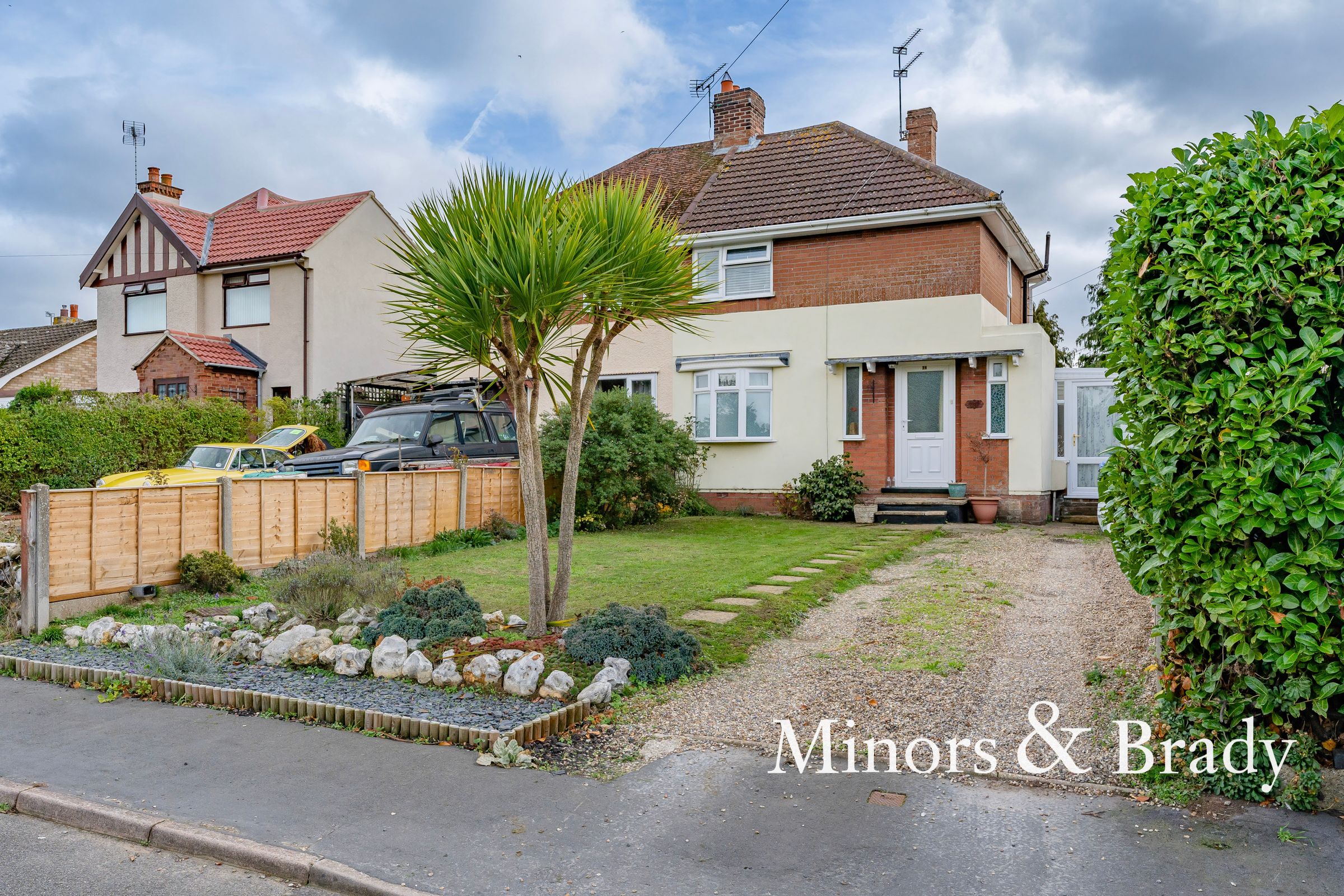 2 bed semidetached house for sale in Park Drive, Worlingham, Beccles