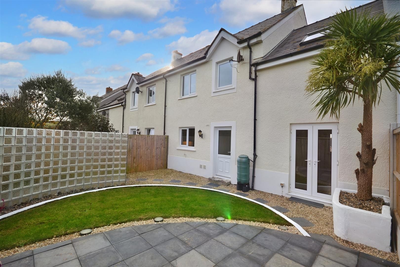 5 bed terraced house for sale in Puffin Way, Broad Haven, Haverfordwest