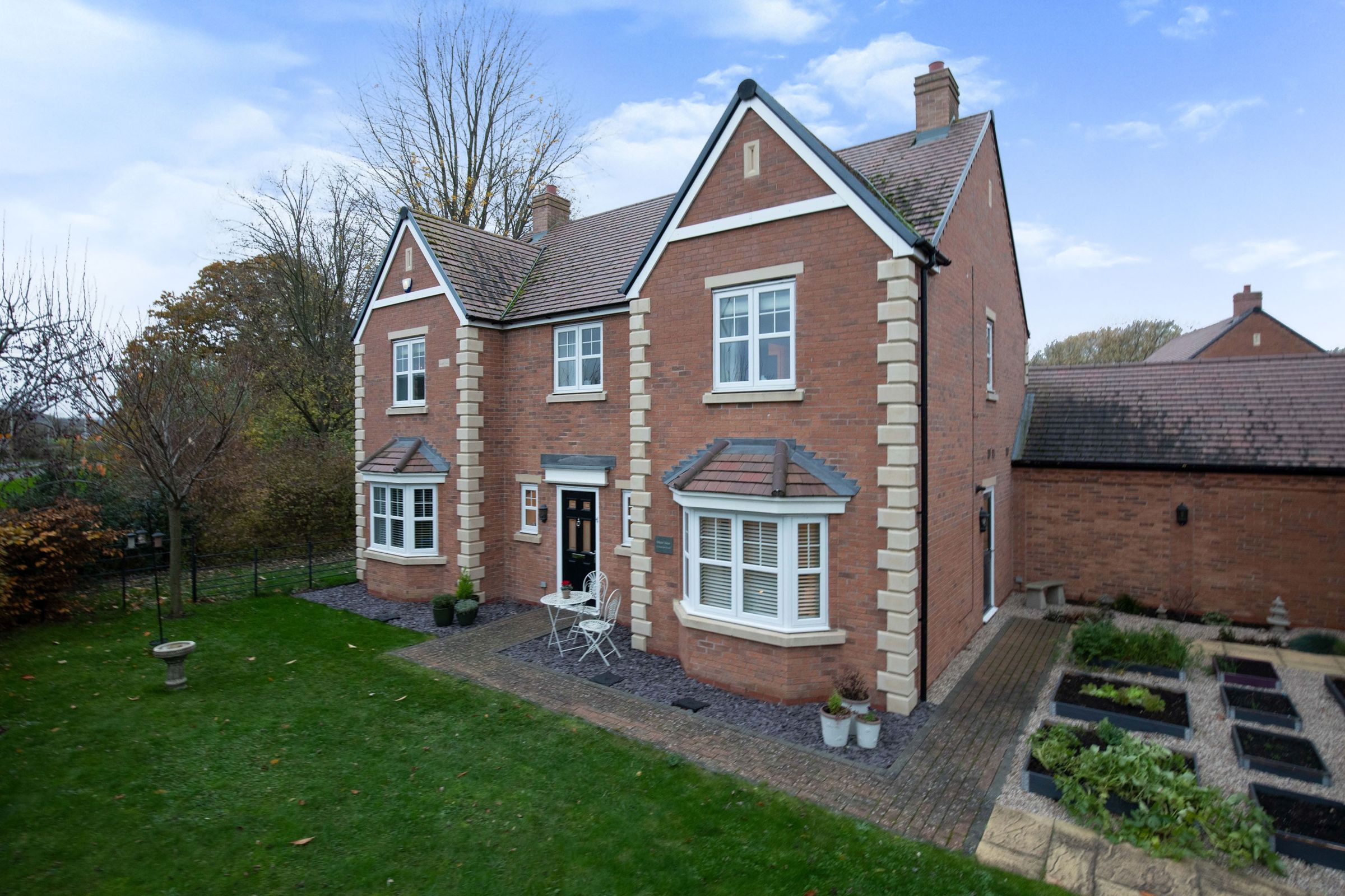 4 bed detached house for sale in Chatham Road, Meon Vale, Stratford