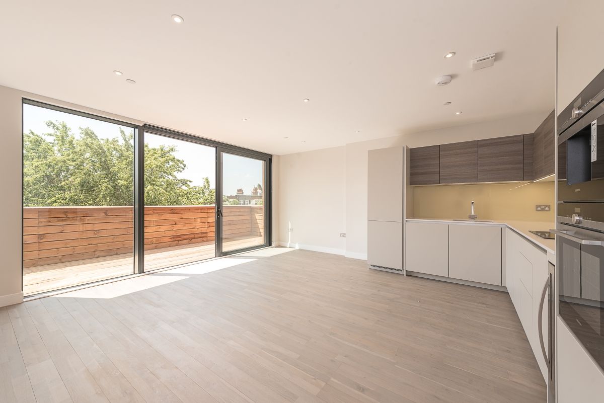 2 bed flat to rent in Finchley Road, London NW3 Zoopla