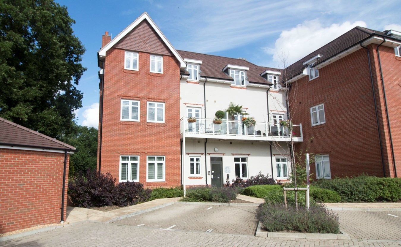 1 bed flat to rent in Jubilee Drive, Church Crookham, Fleet GU52 Zoopla