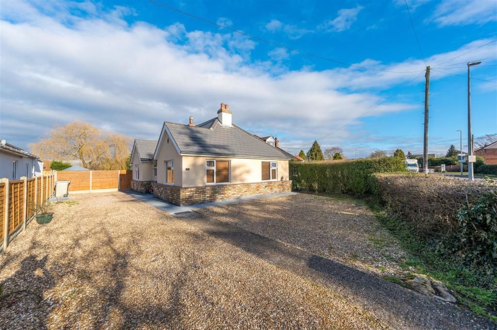 3 bed detached bungalow to rent in Louth Road, Horncastle LN9 Zoopla
