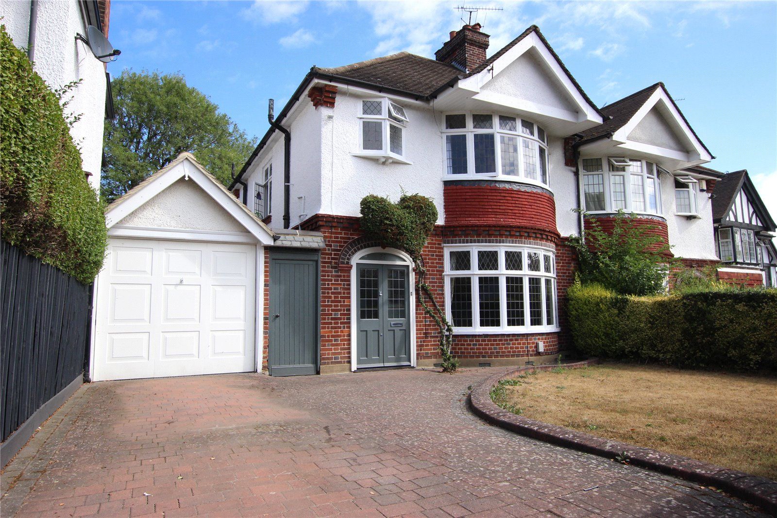 3 bed semidetached house to rent in Whitehill Avenue, Luton