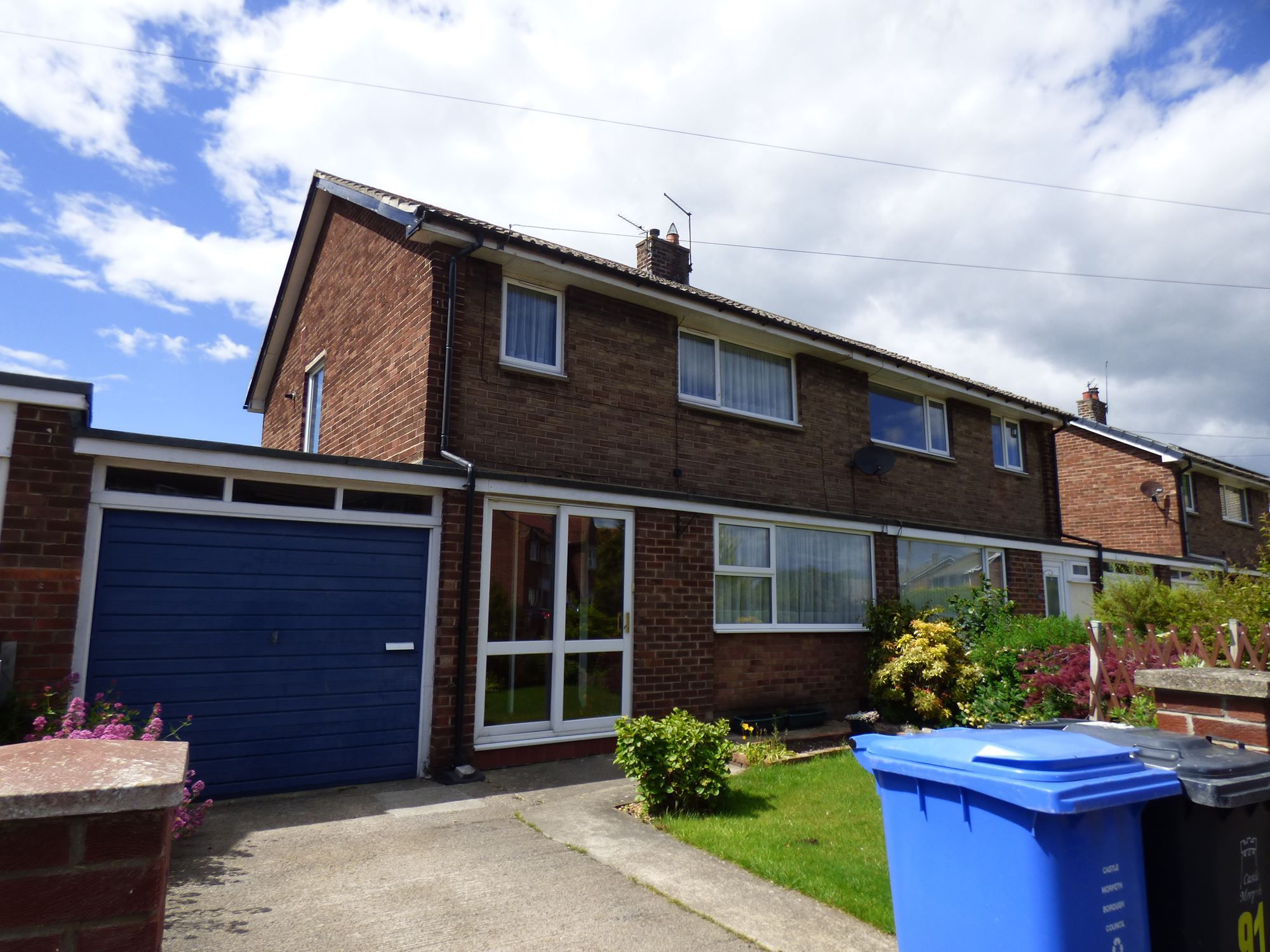 3 bed semidetached house to rent in Thornhill Road, Ponteland