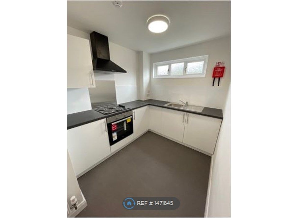 Studio to rent in Crawley, Crawley RH10 Zoopla