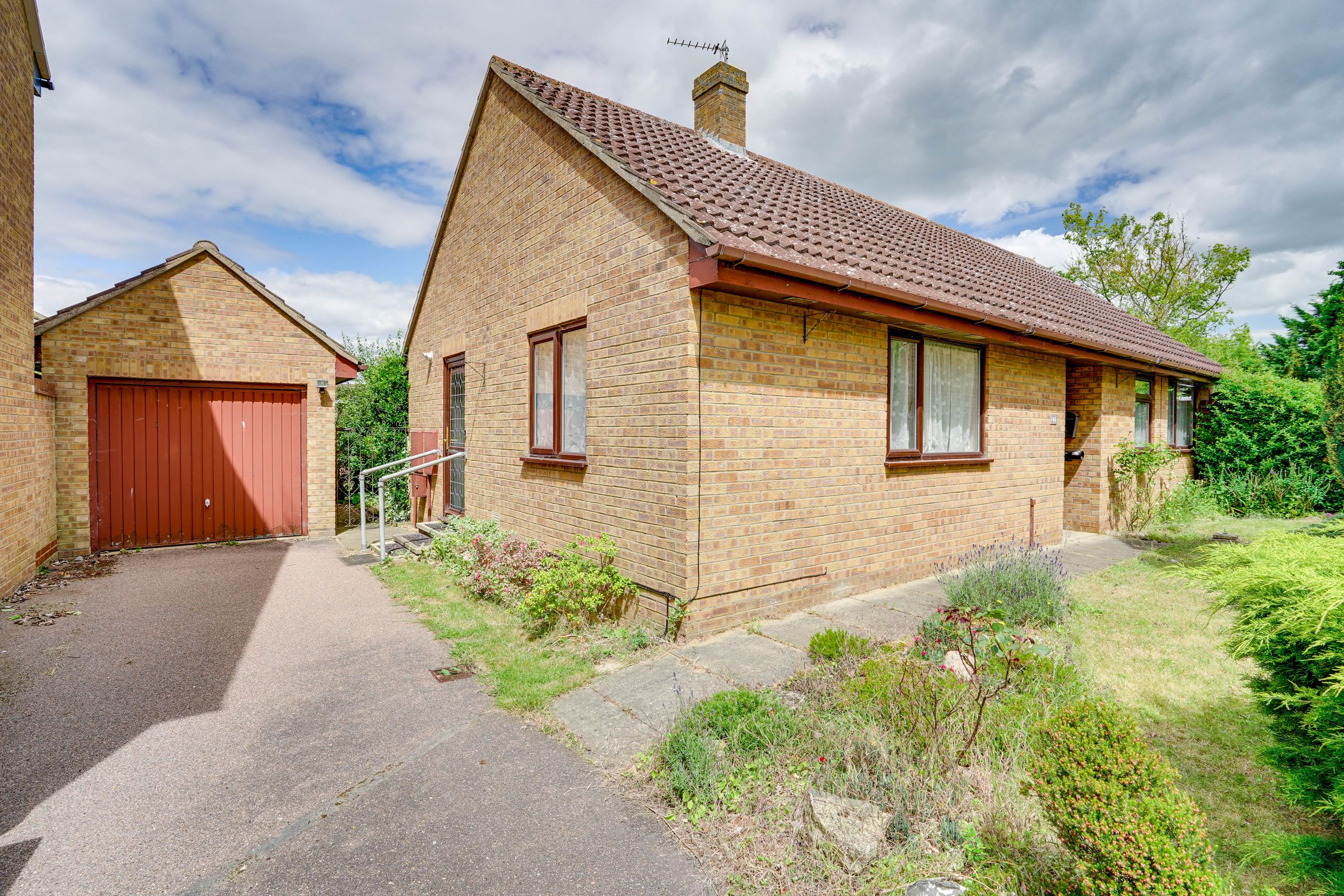 3 bed detached bungalow for sale in Males Close, Cottenham, Cambridge CB24 Zoopla
