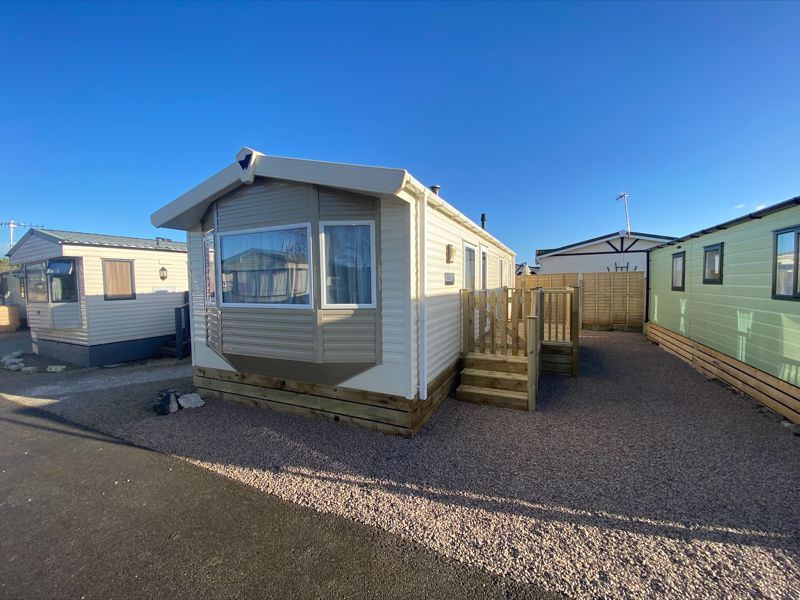 2 bed mobile/park home for sale in The Bungalow Leisure Park, Oxcliffe