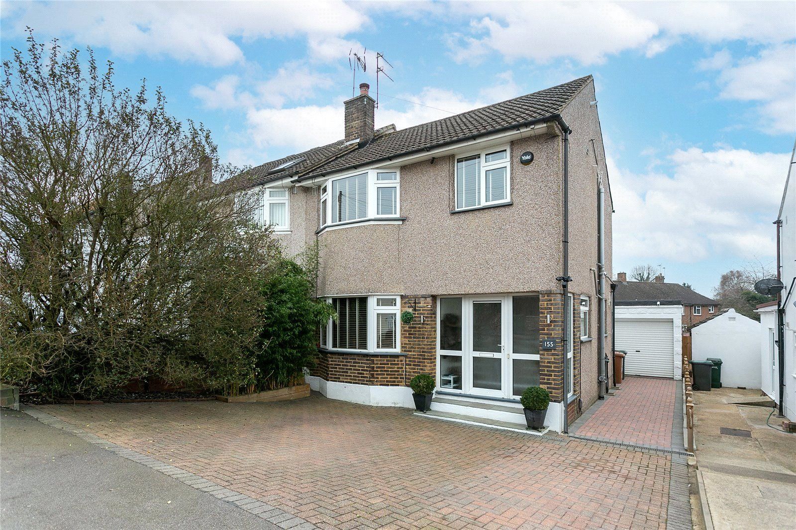 3 bed semidetached house to rent in Coates Way, Garston, Hertfordshire