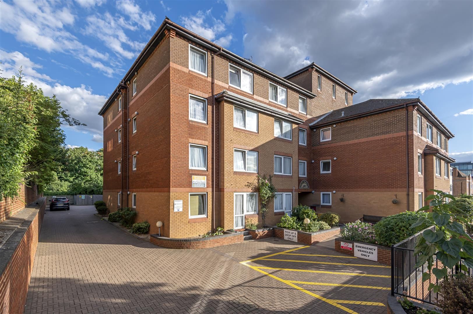 1 bed flat for sale in St. Marks Hill, Surbiton KT6 Zoopla