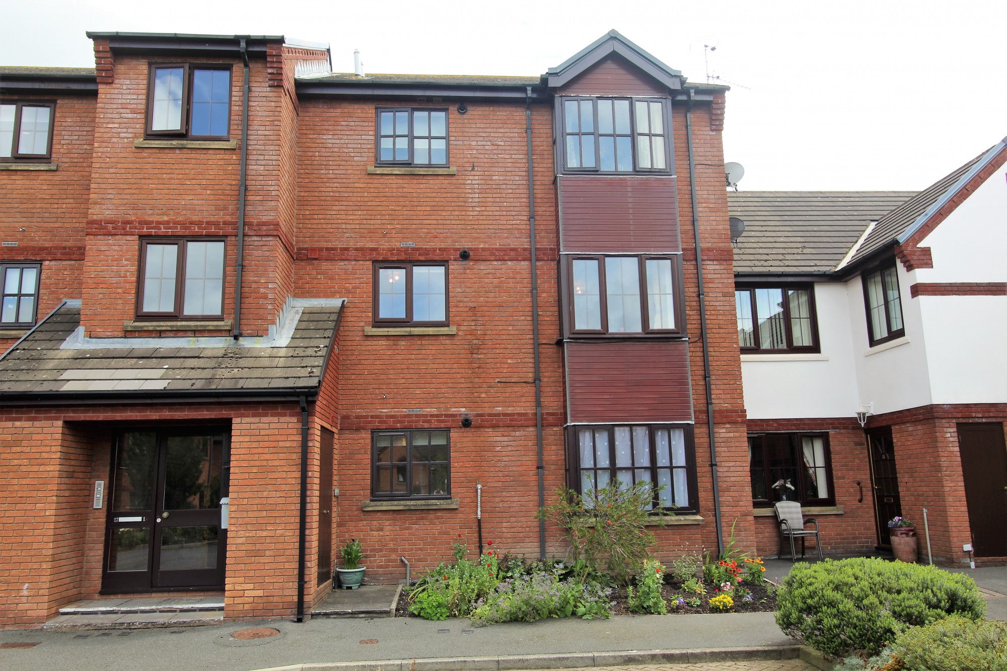 2 bed flat to rent in Walmsley Close, Garstang PR3 Zoopla