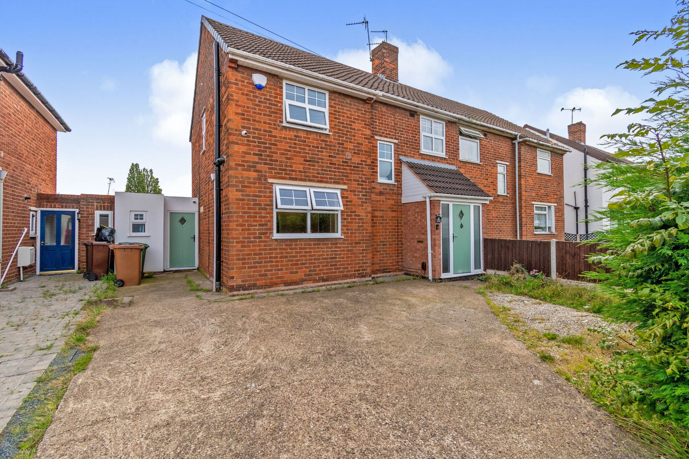 3 bed semidetached house for sale in Moore Road, Willenhall, West