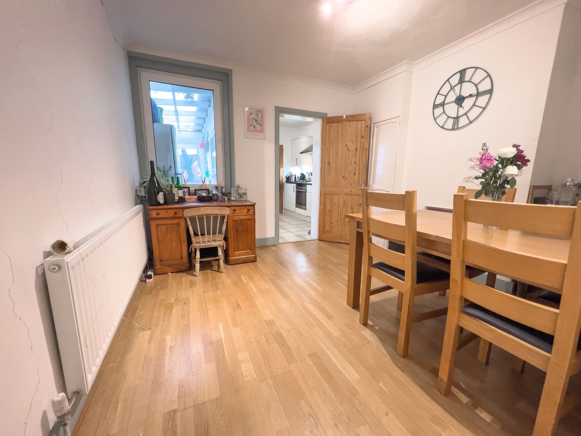 2 bed cottage for sale in Dormans Park Road, East Grinstead RH19 Zoopla