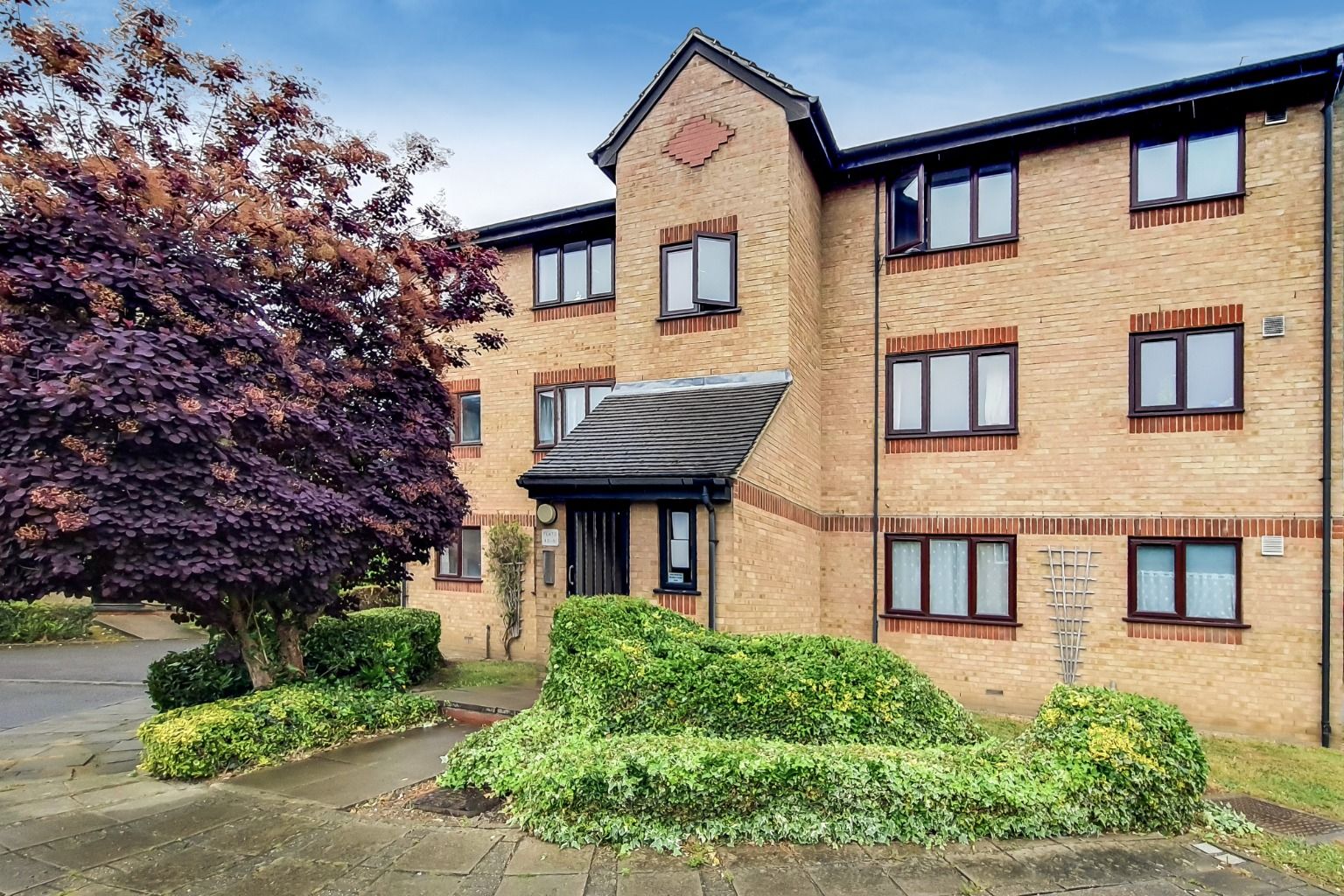 1 bed flat for sale in Dehavilland Close, Northolt UB5 Zoopla