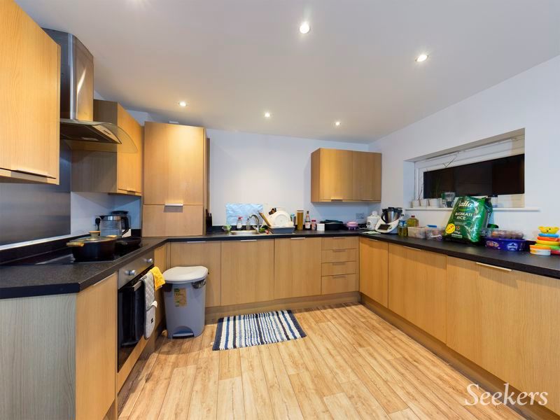 2 bed flat for sale in Arundel Square, Maidstone ME15 Zoopla