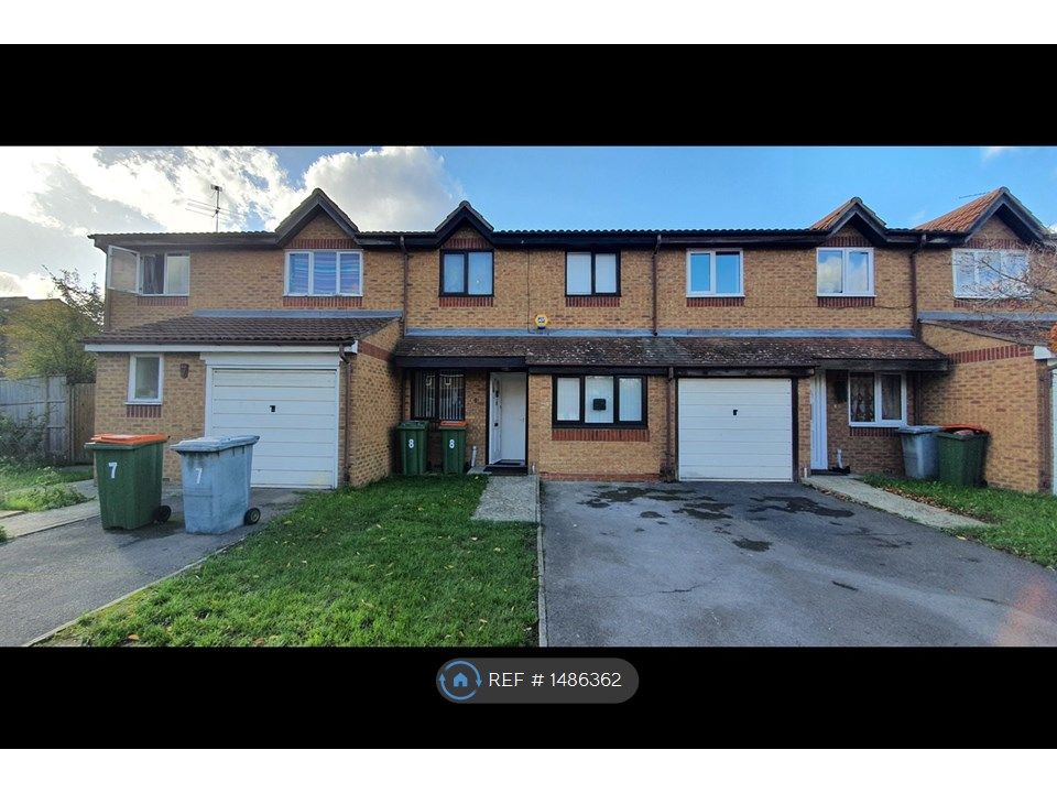 Room to rent in Tom Nolan Close, London E15 Zoopla