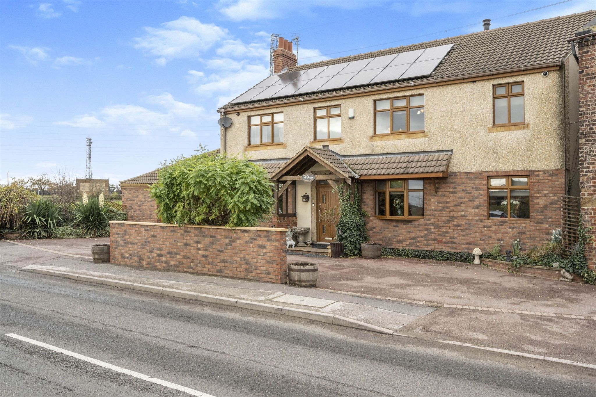 5 bed property for sale in Elsecar Road, Brampton Bierlow, Rotherham