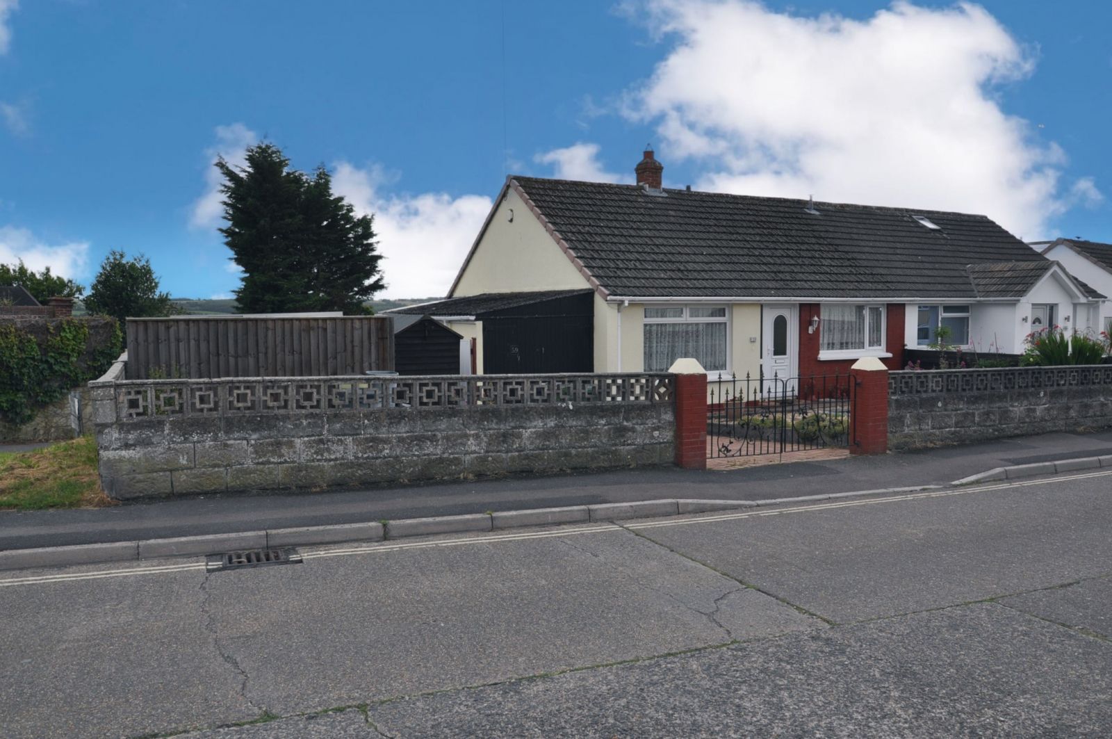 2 bed bungalow for sale in Chanters Hill, Barnstaple EX32 Zoopla