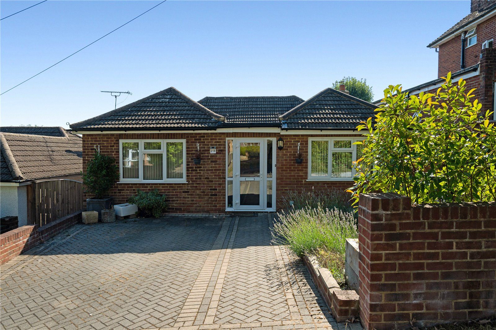 3 bed bungalow for sale in Chipstead Way, Banstead, Surrey SM7 Zoopla