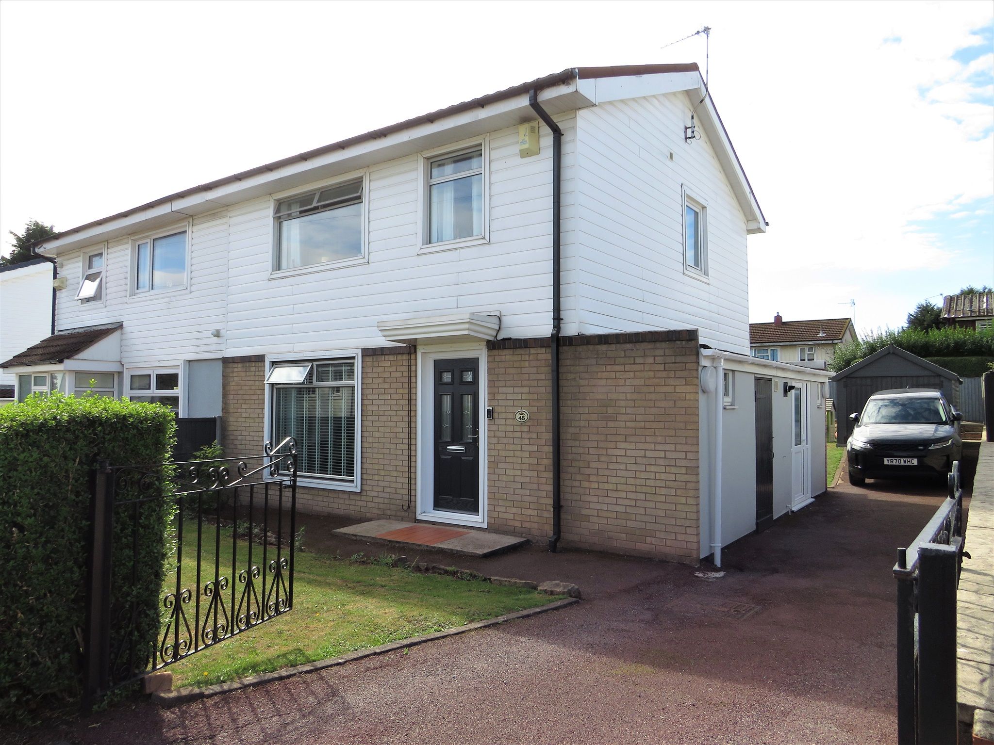 3 bed semidetached house for sale in Monkton Drive, Nottingham NG8