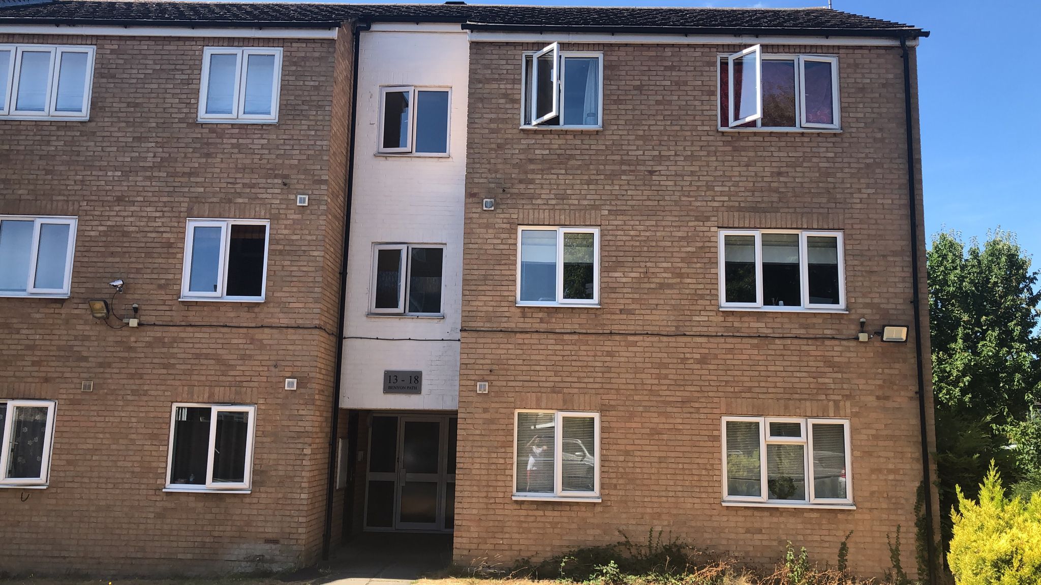 2 bed flat to rent in Benyon Path, South Ockendon RM15 Zoopla