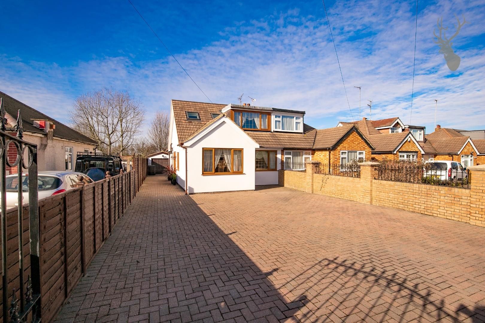 3 bed semidetached bungalow for sale in Sewardstone Road, London E4