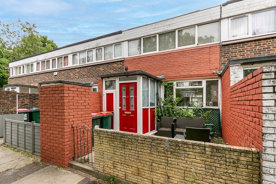 3 bed terraced house for sale in Charlock Close, Broadfield, Crawley