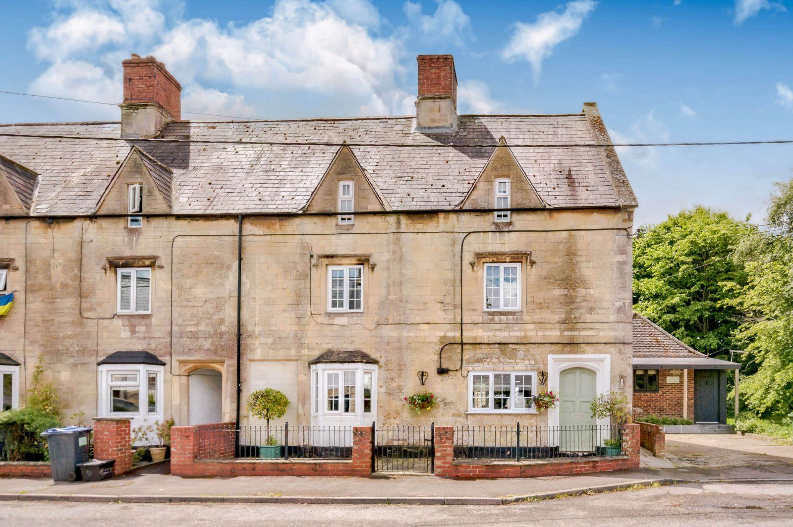 5 bed end terrace house for sale in High Street, Codford, Warminster